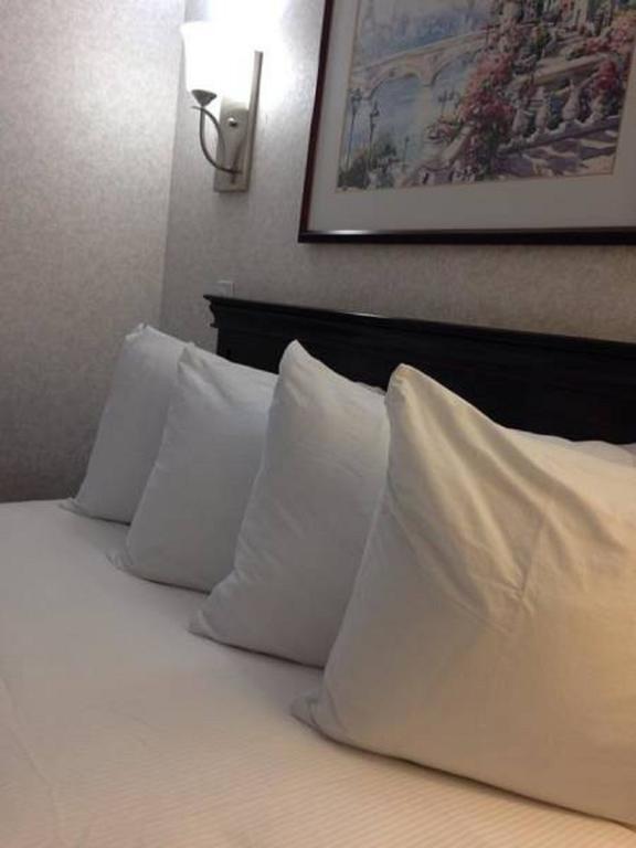 Hotel Ramada By Wyndham Abbotsford Zimmer foto