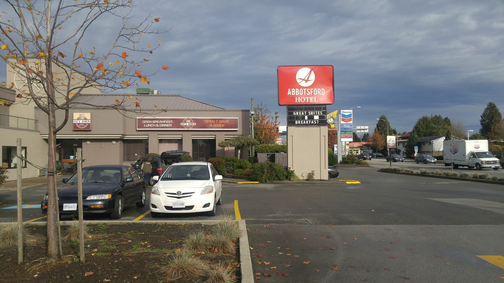 Hotel Ramada By Wyndham Abbotsford Exterior foto